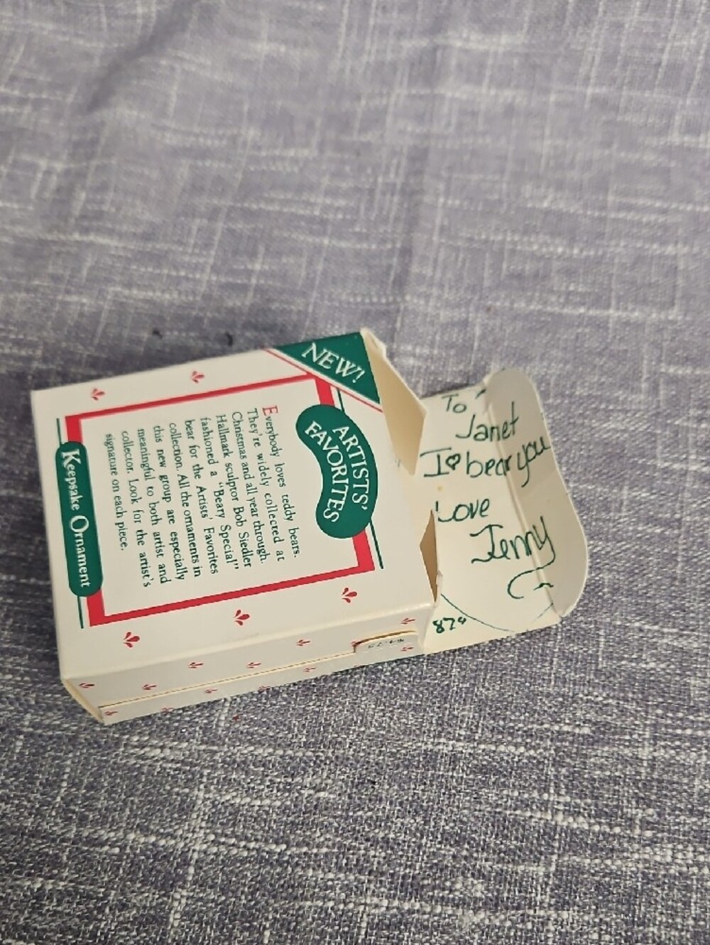 Hallmark White and Green Keepsake Ornament Box - Picture 4 of 7